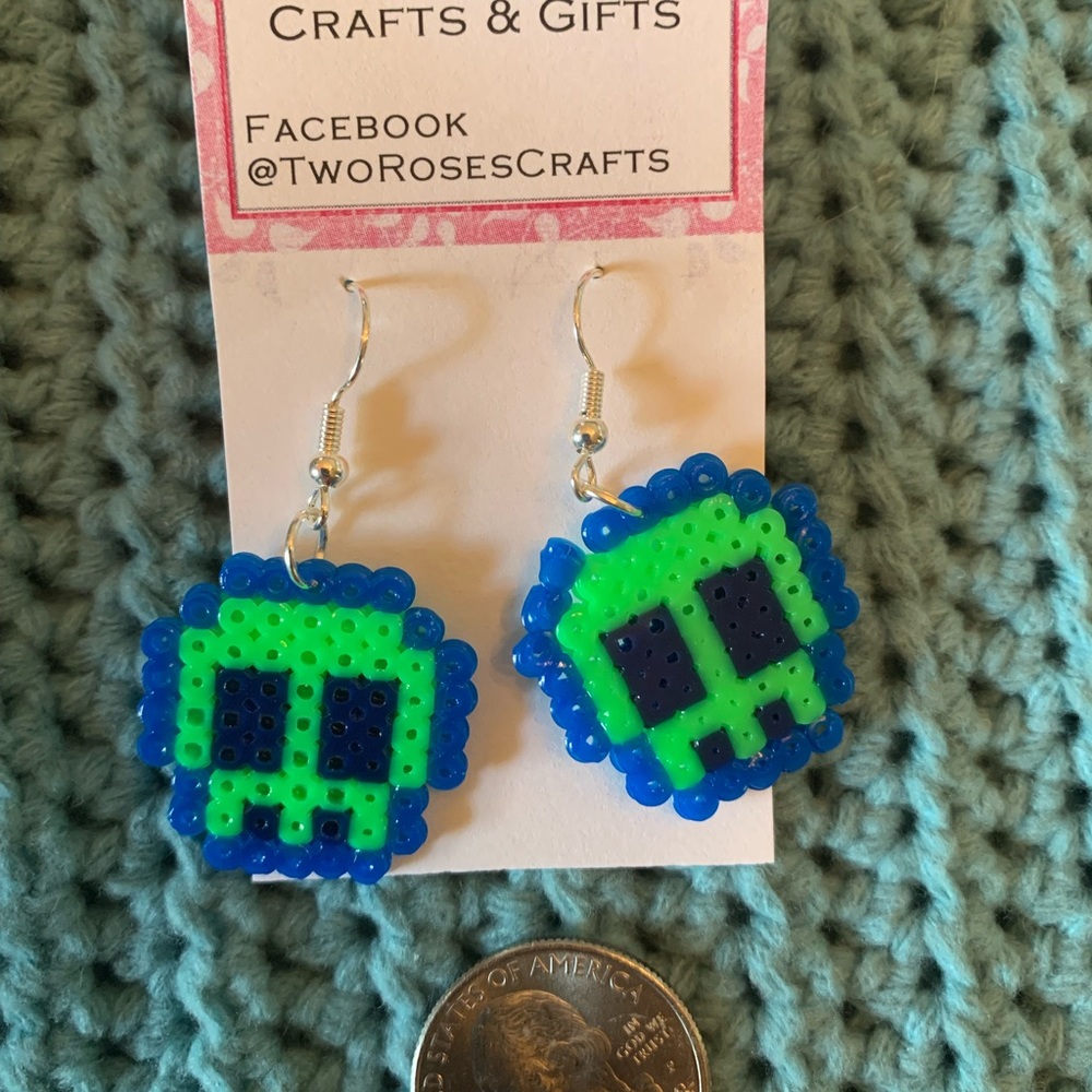 Skull earrings